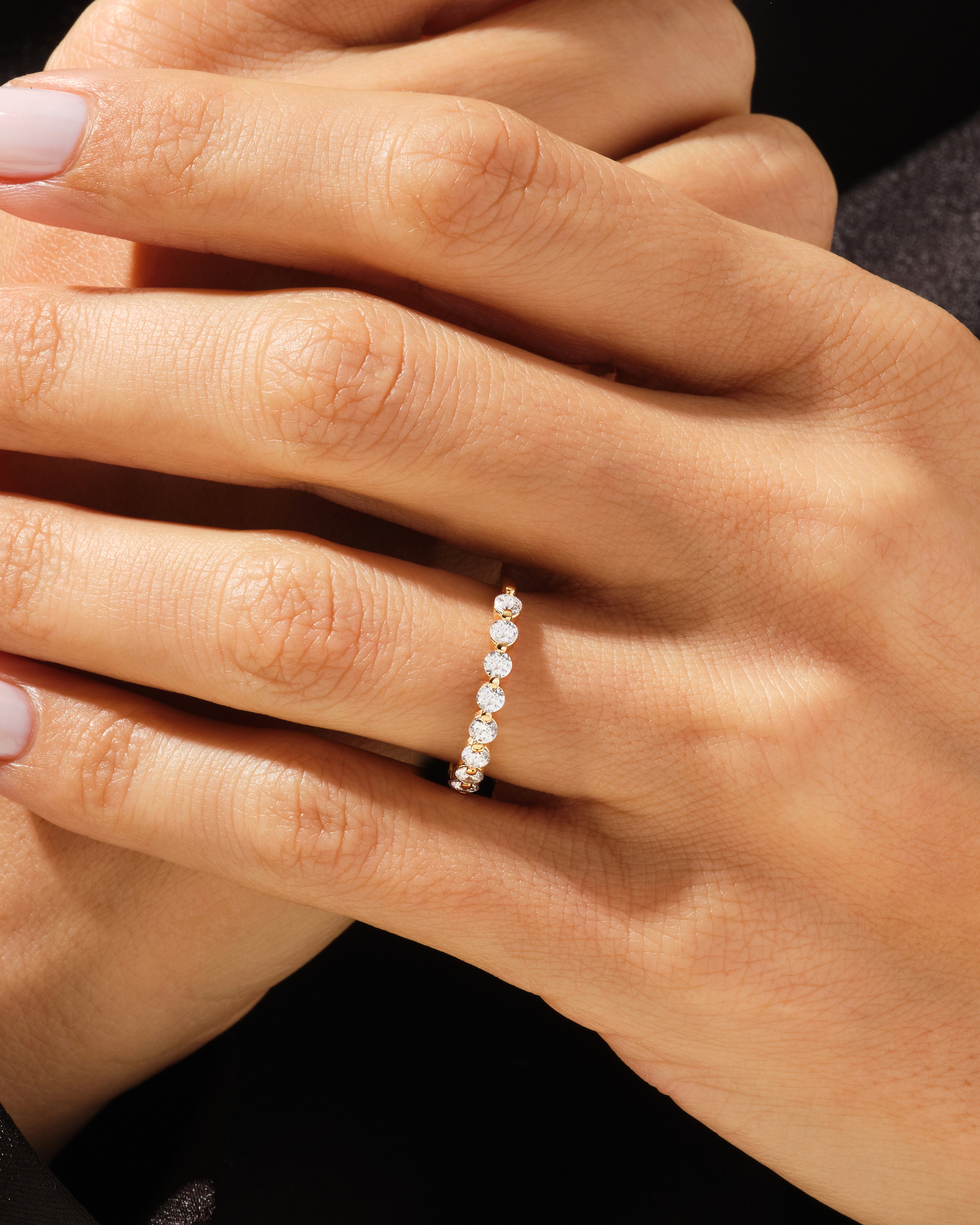 Floating Nine Stone Anniversary Band (0.45 CT TW)