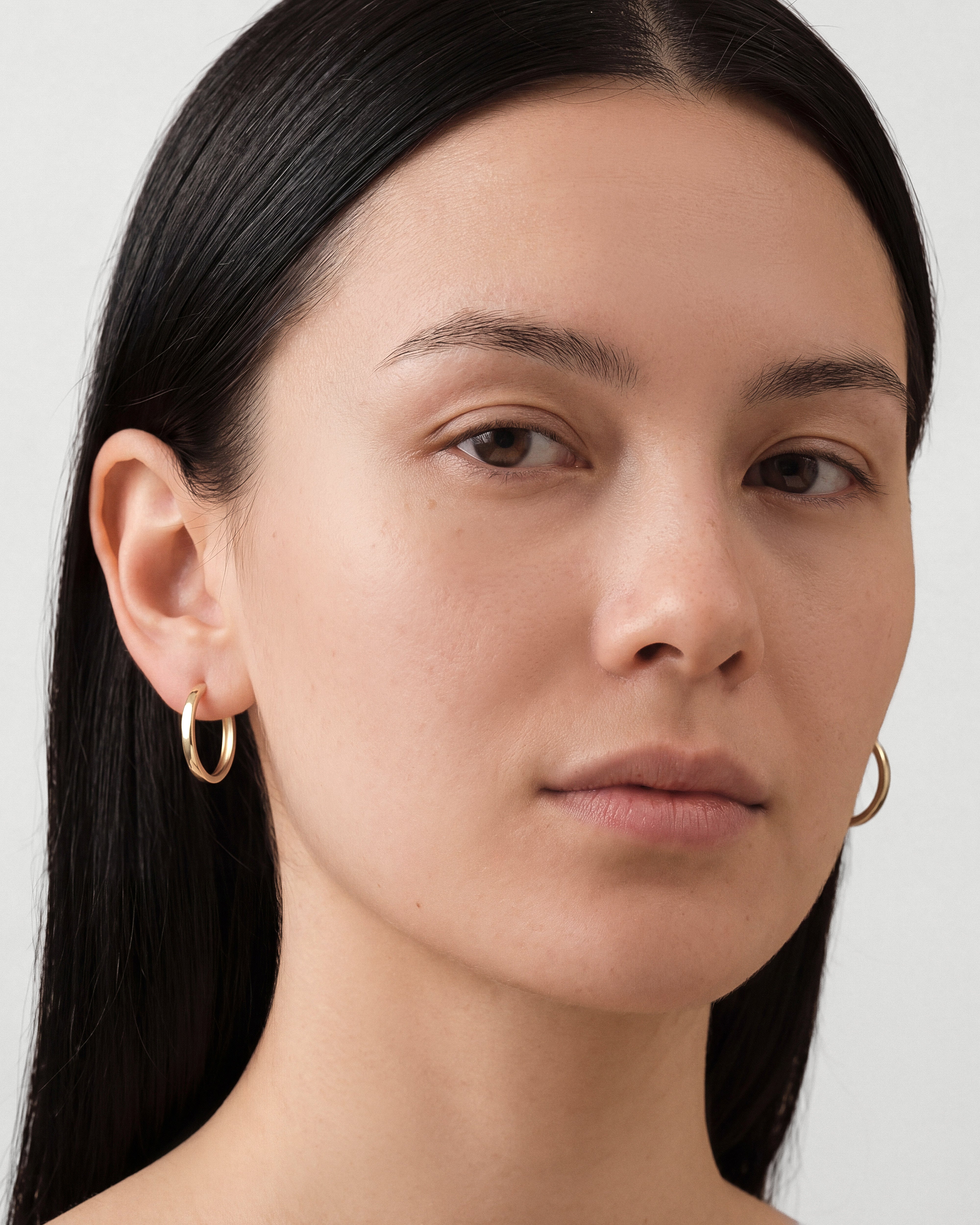 Medium Plain Hoop Earrings