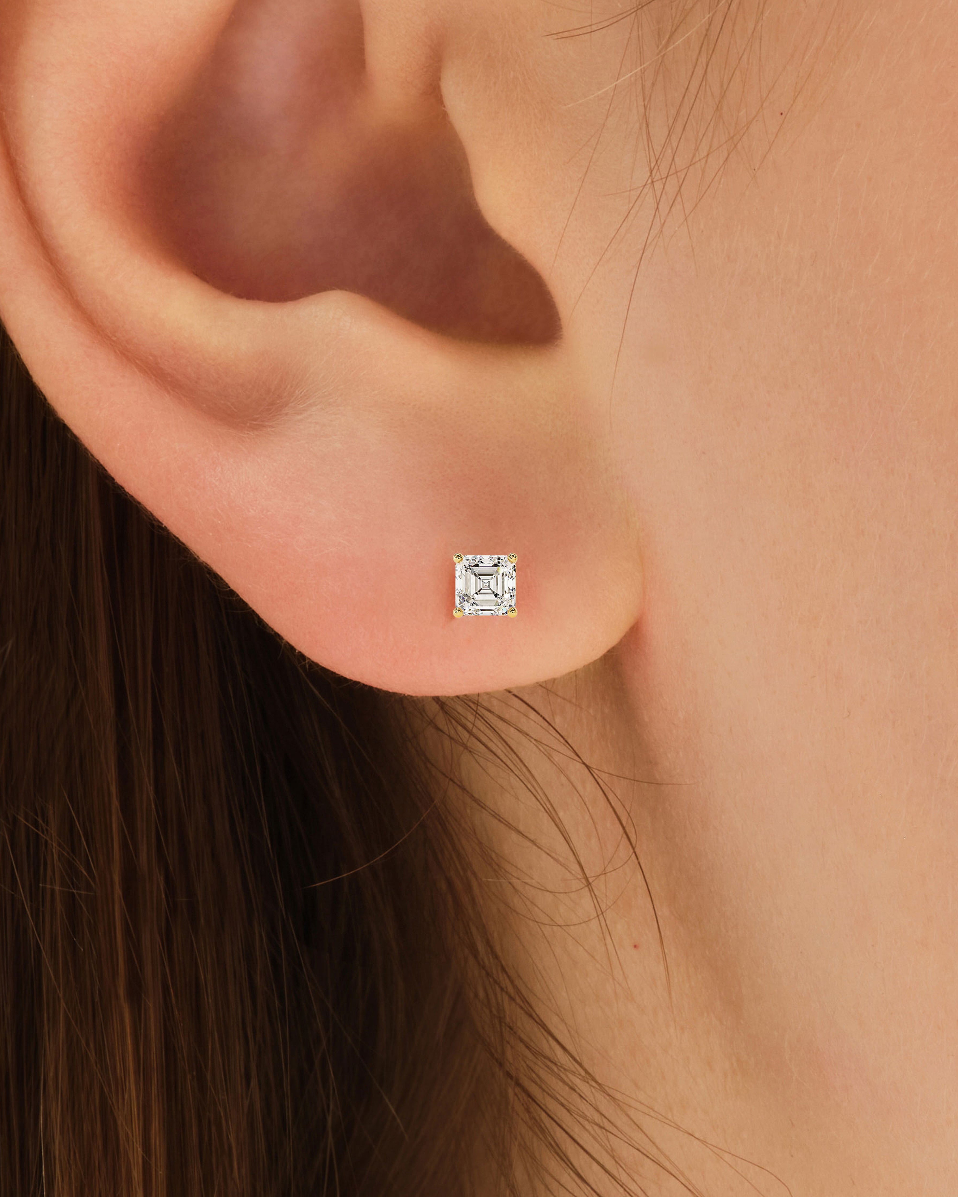 Asscher Cut Stud Earrings (0.50 ct tw)