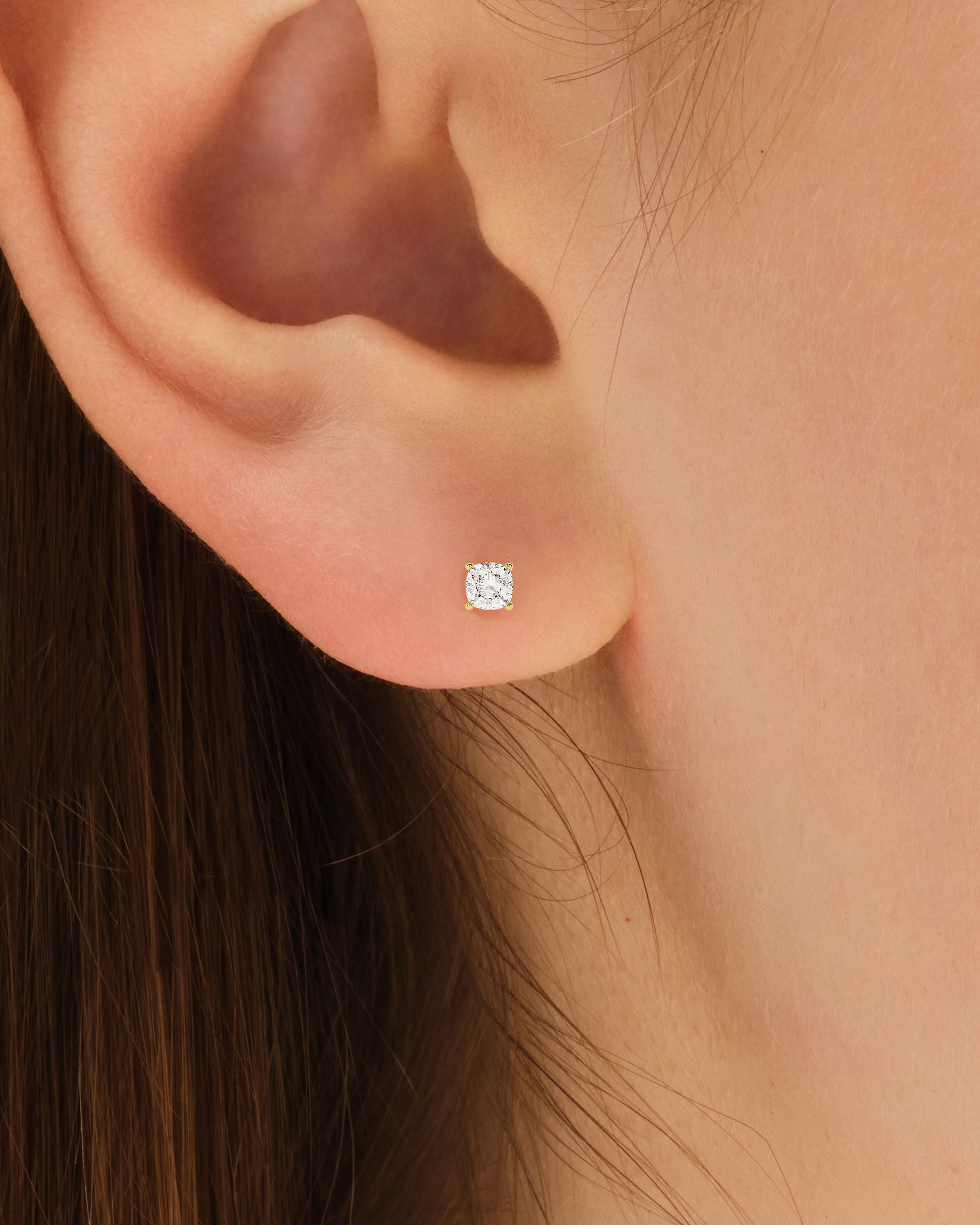 Cushion Cut Stud Earrings (0.25 ct tw)
