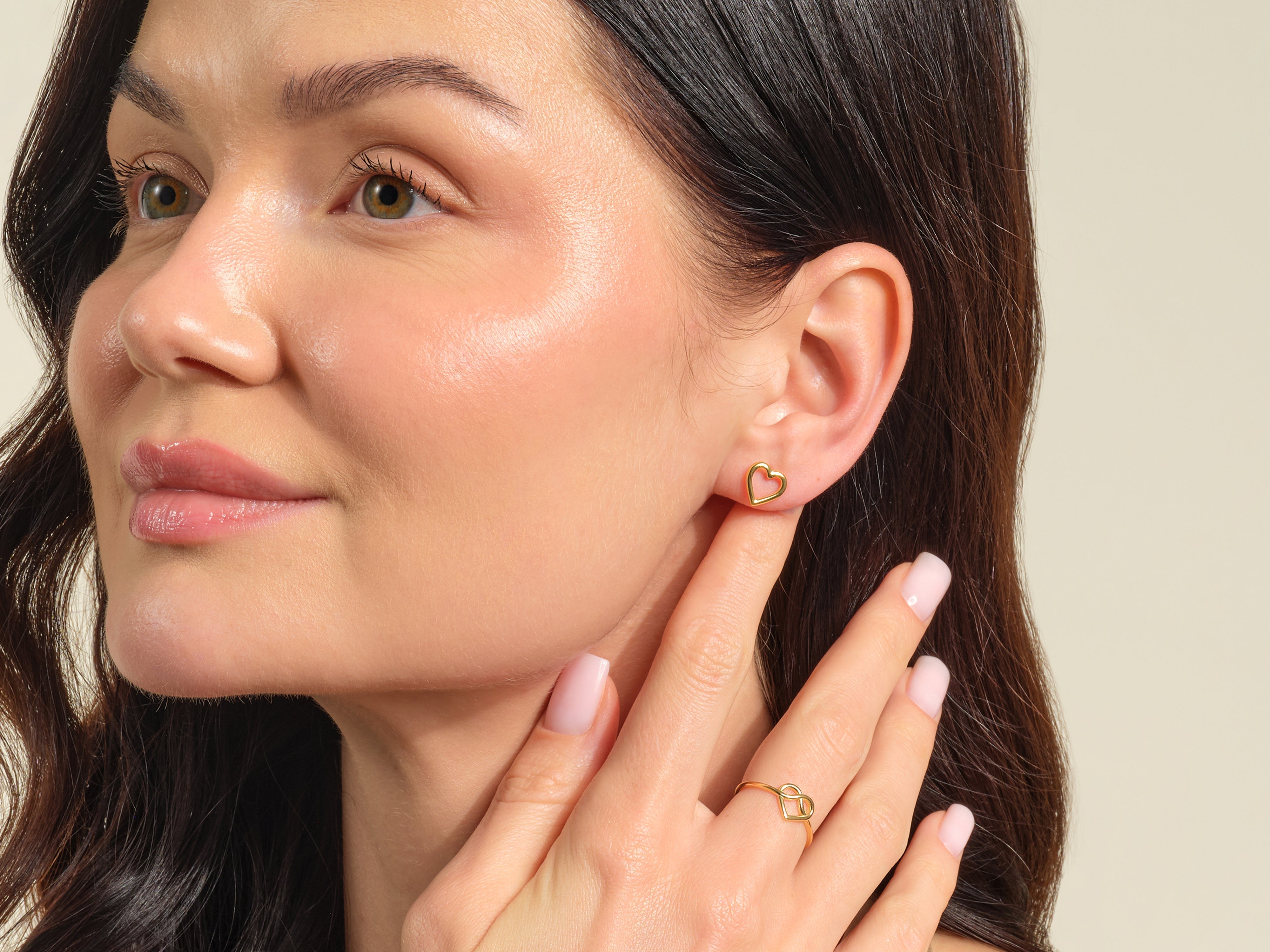 Heart Outline Stud Earrings