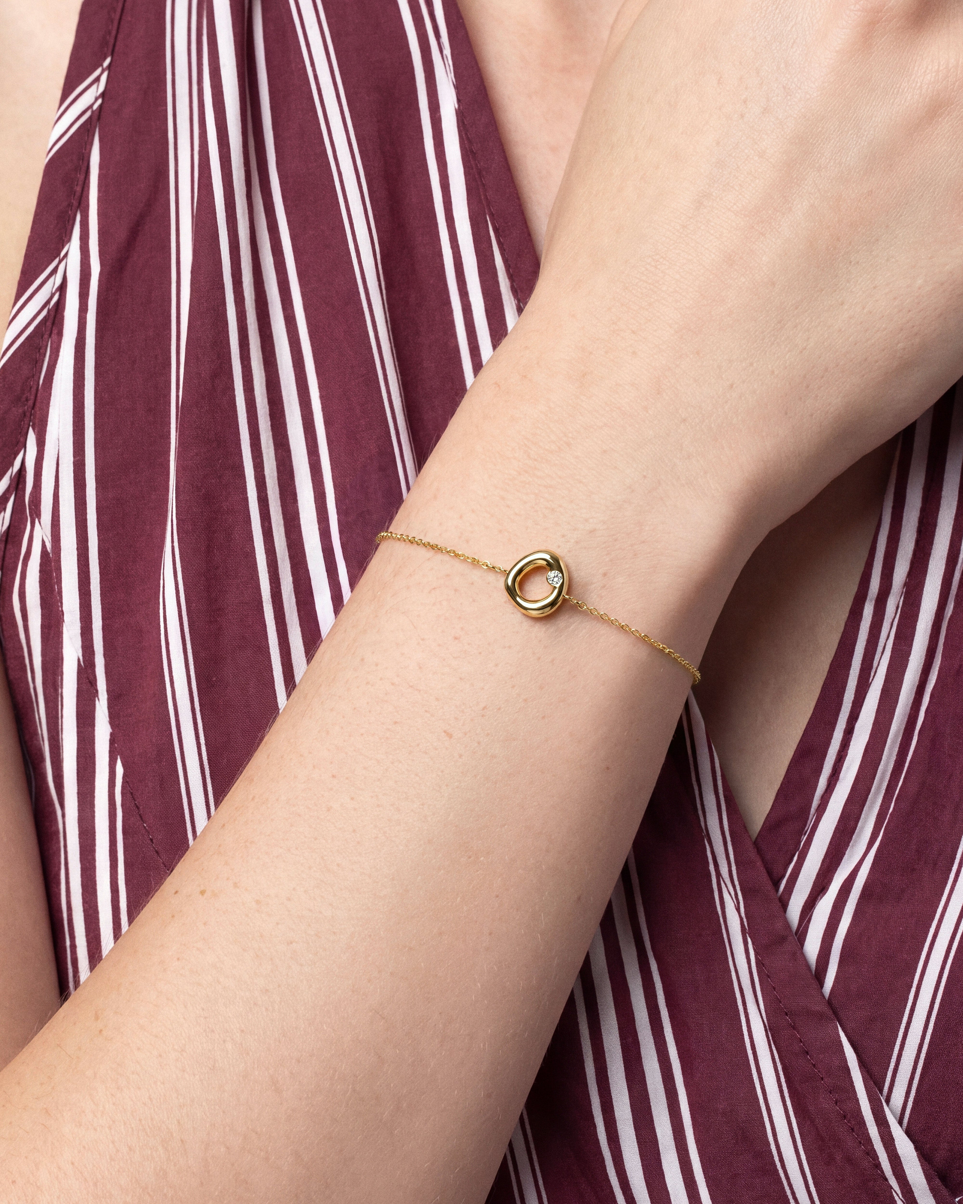 Open Circle Diamond Bracelet