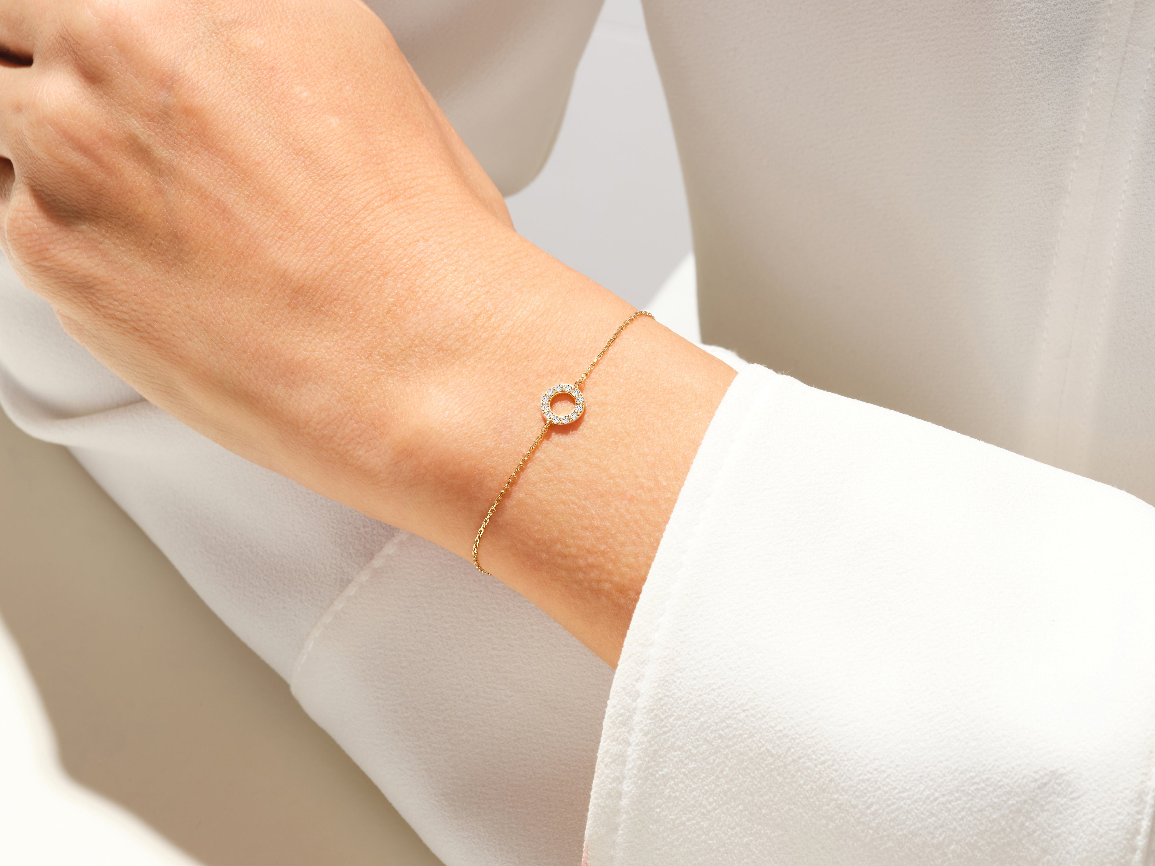 Minimalist Round Bracelet