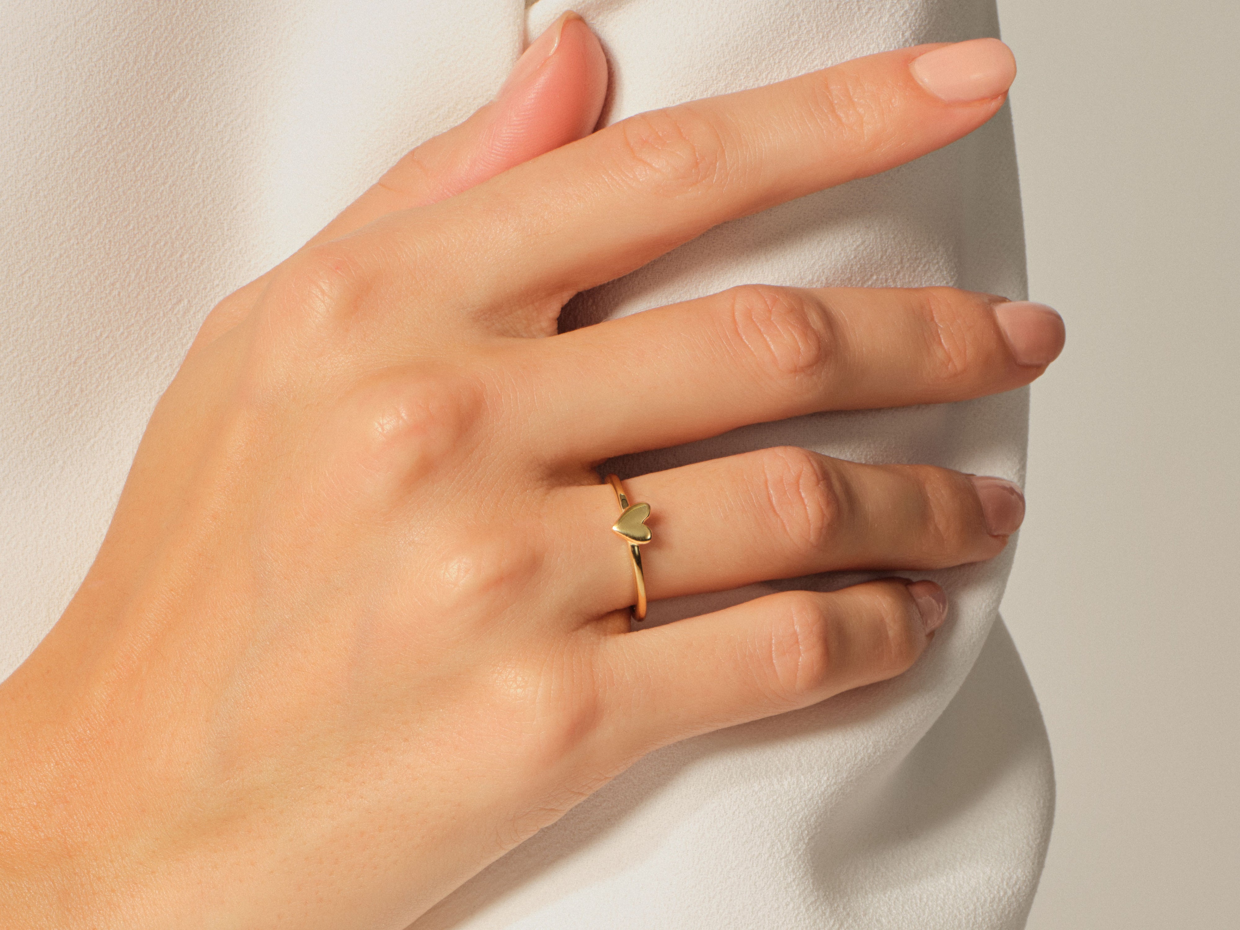 Mini Plain Heart Ring