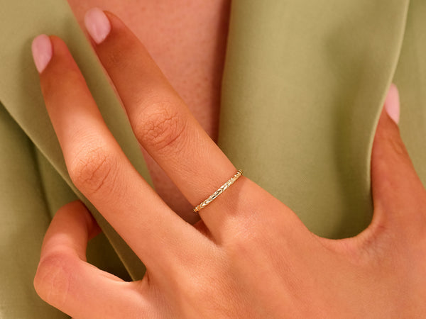 Thin Snake Ring