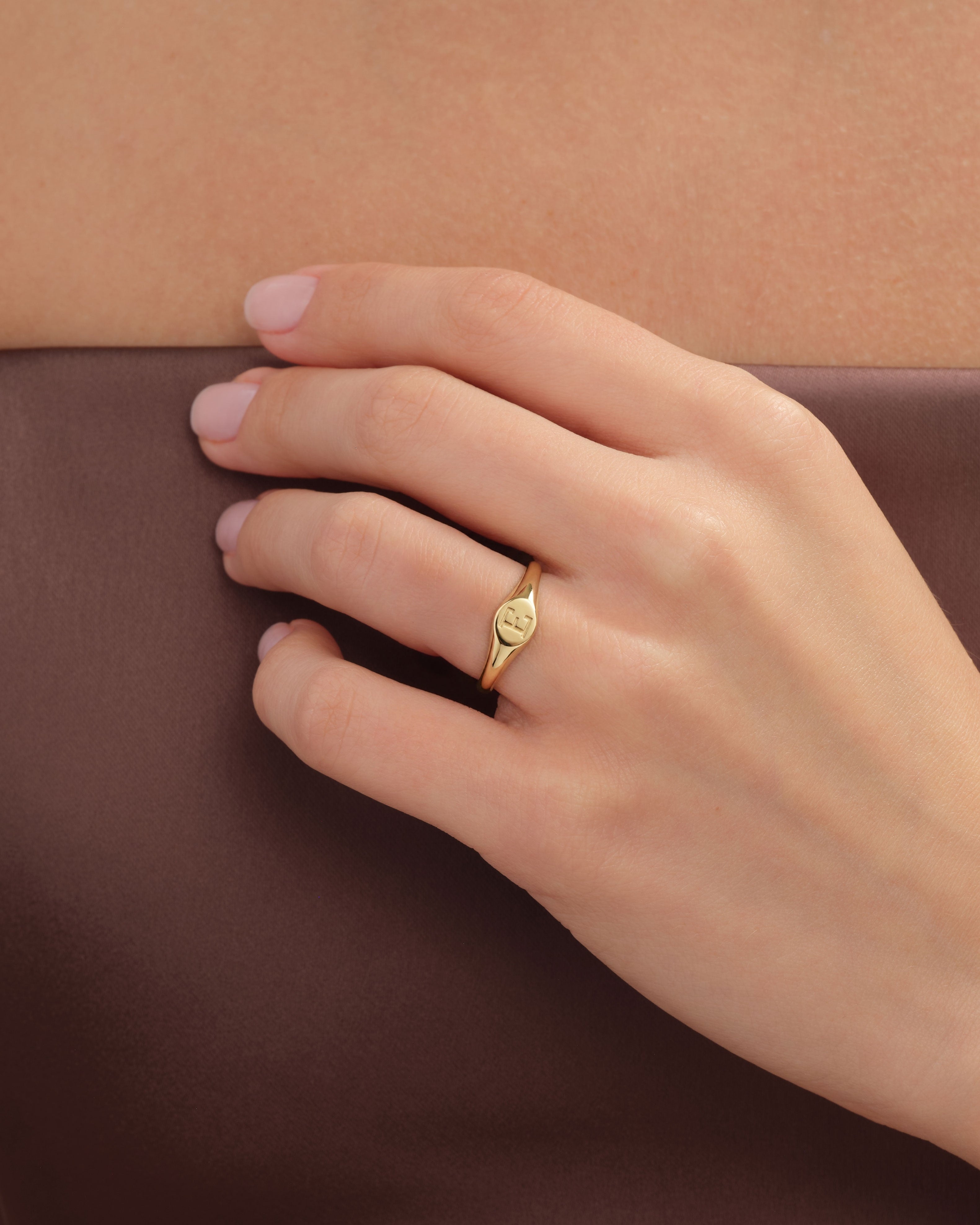 Round Signet Ring