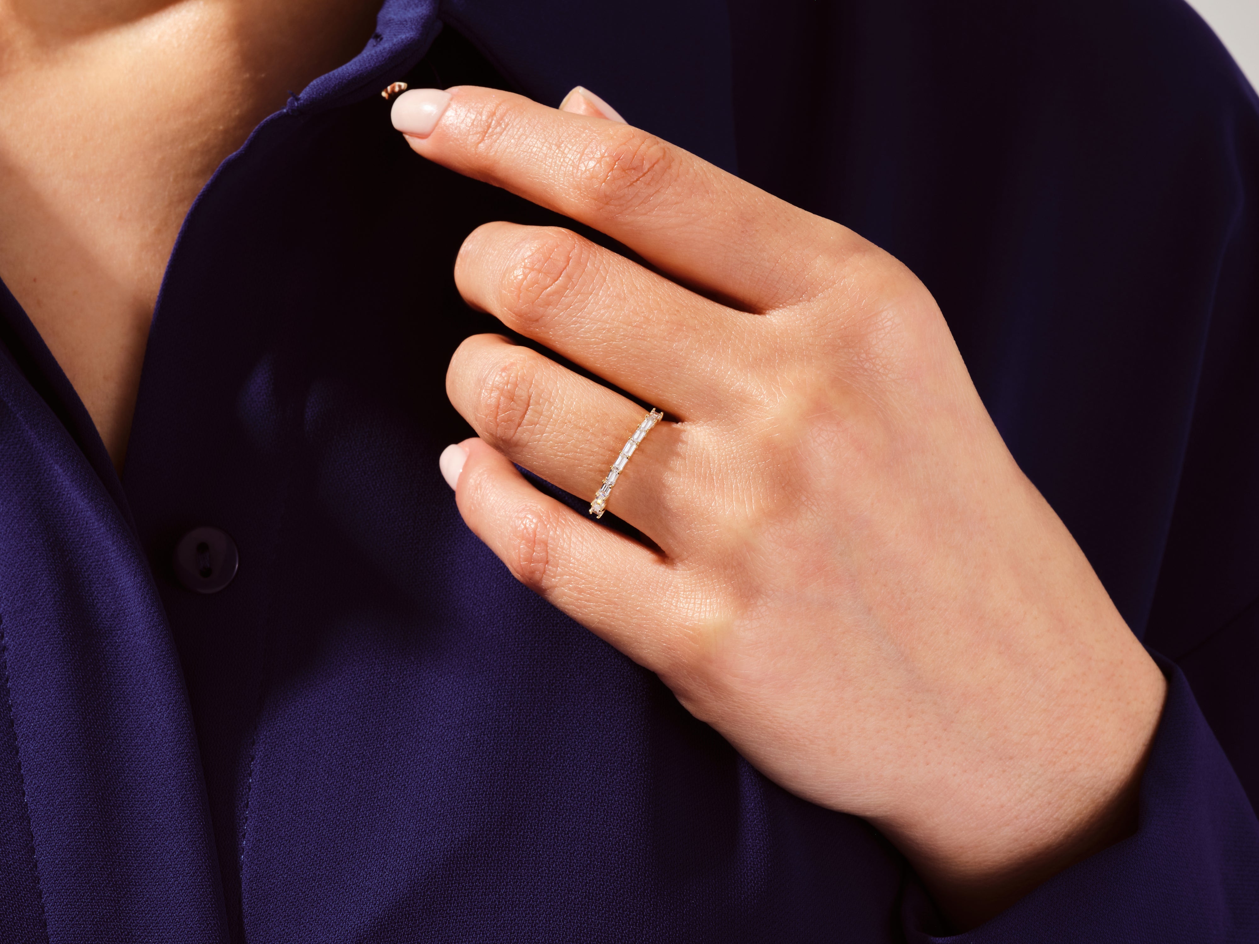 Horizontal Baguette Moissanite Wedding Band