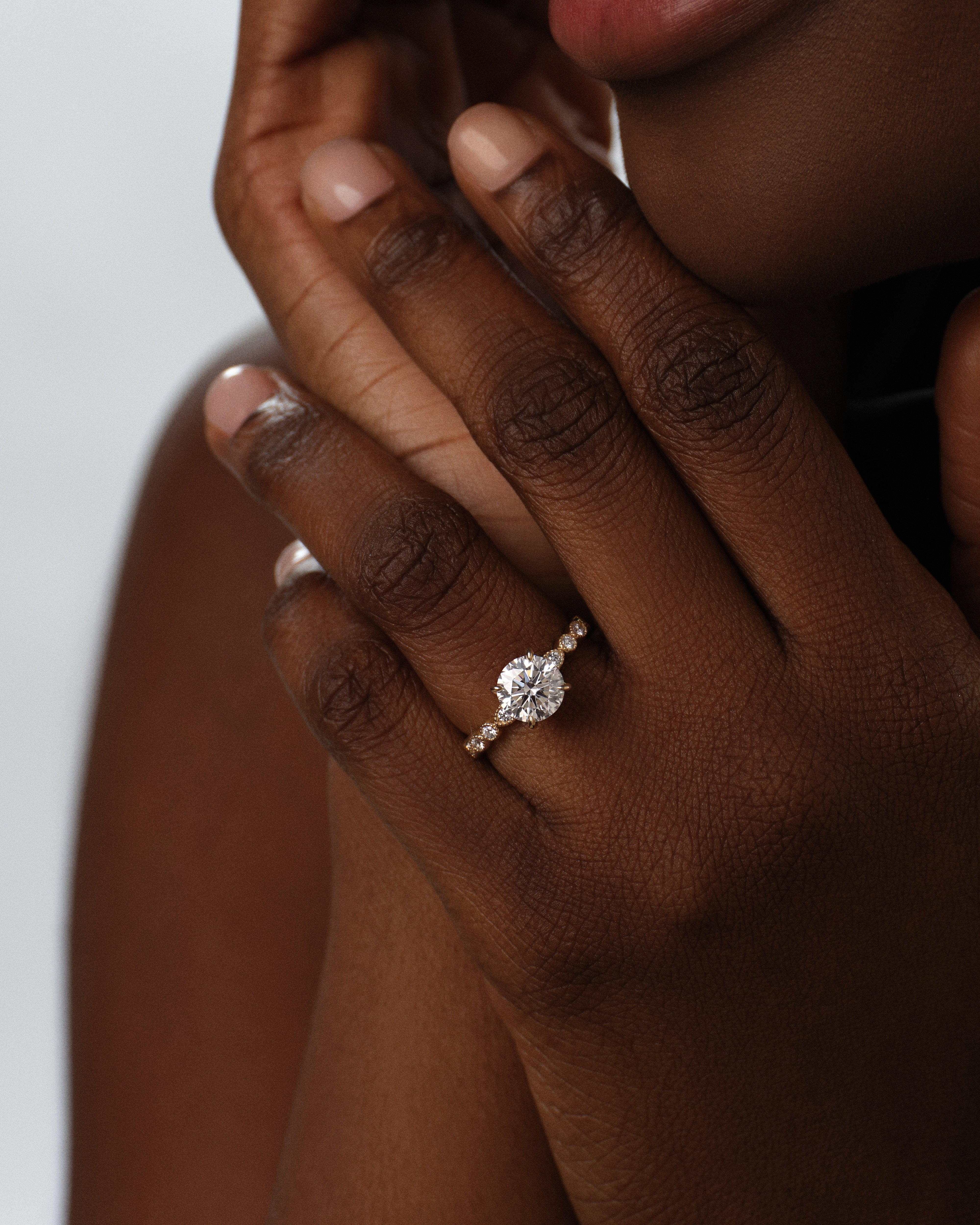 Milgrain Marquise Side Stone Moissanite Engagement Ring (1.00 CT)