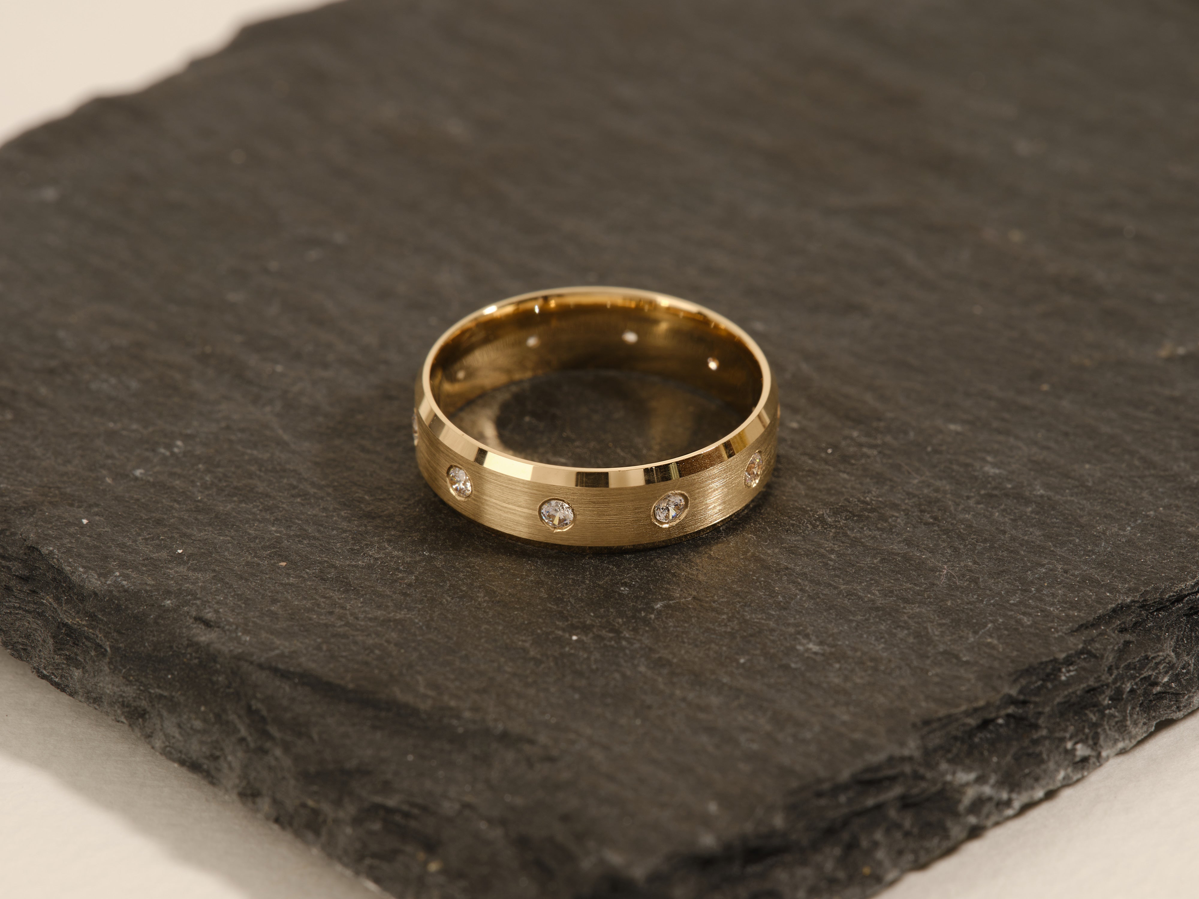 Gold diamond band ring jewelry for sale