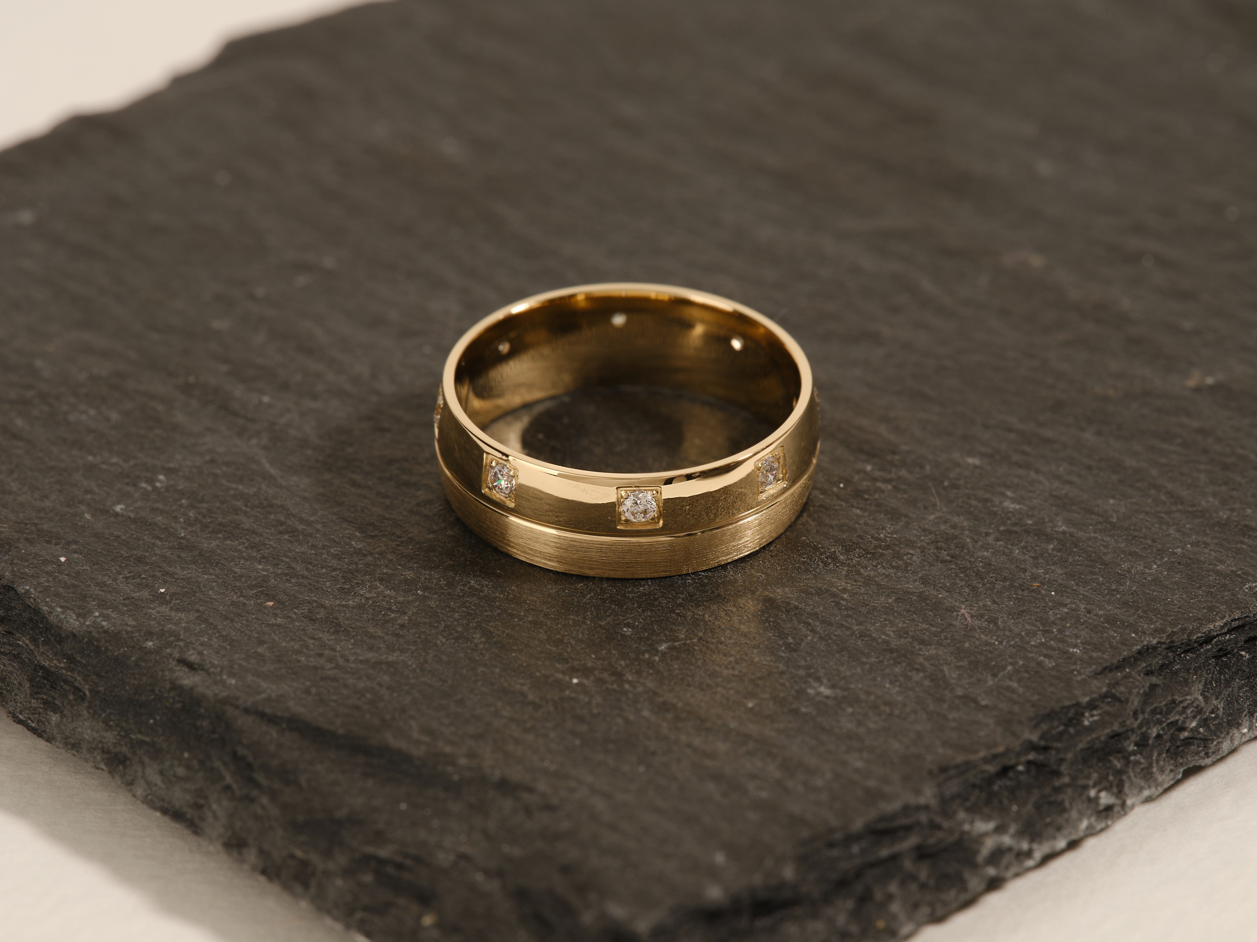 Gold diamond ring jewelry for sale