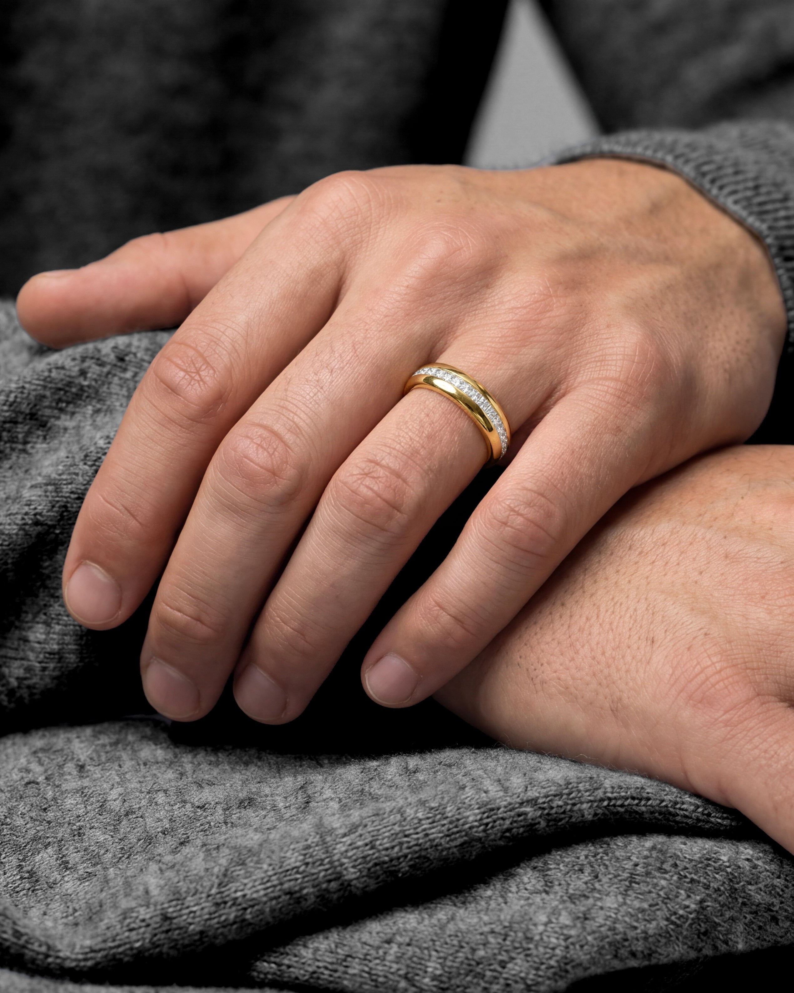 Horizontal Row Men's Wedding Band