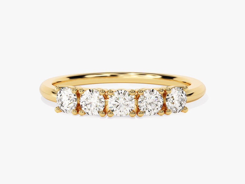 Gold band ring with five diamonds, jewelry