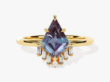 Gold ring with kite-cut alexandrite and baguette diamonds