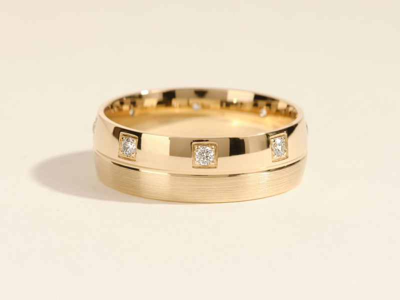 Gold ring with diamonds, elegant jewelry for your special moments