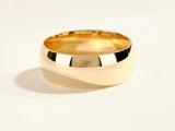 Gold wedding band jewelry, elegant and classic design