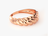 Rose gold twisted band ring jewelry